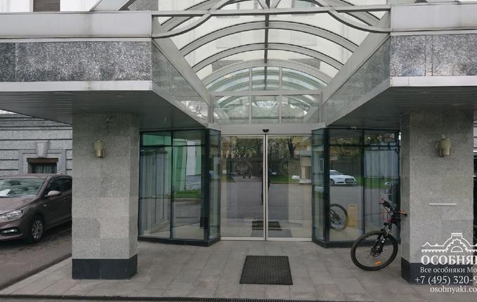 на Большой Серпуховской, 7, площадь 2526 м