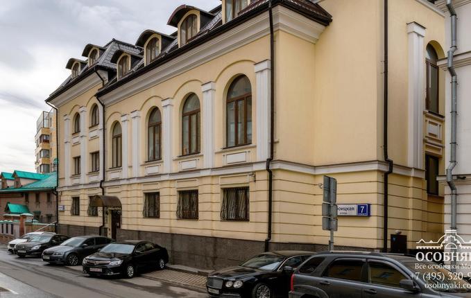 на Троицкой, 7, площадь 1260 м