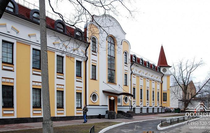 в Олсуфьевском переулке, 8с6, площадь 1580 м