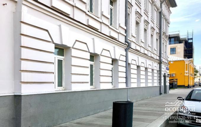 на Озерковской набережной, 12, площадь 959 м