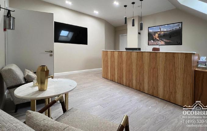 в Малом Каретном переулке, 11с1, площадь 990 м