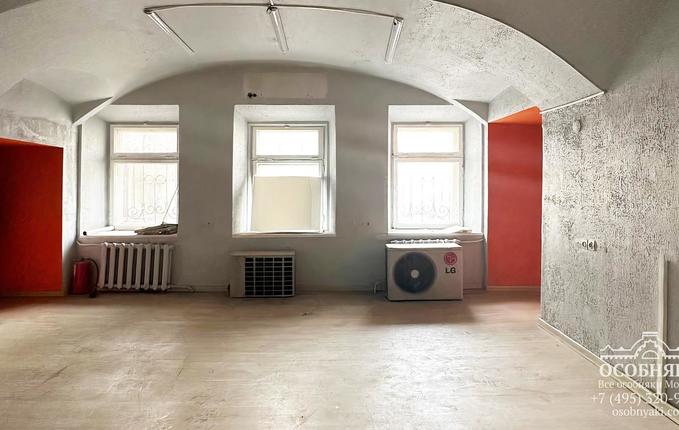 на Кожевнической улице, 13, площадь 737 м