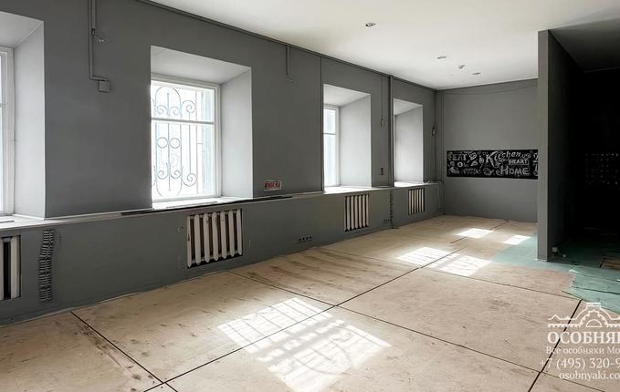 на Кожевнической улице, 13, площадь 737 м