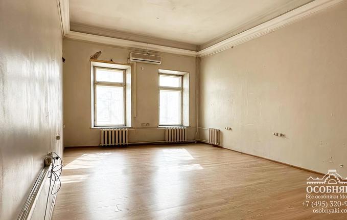 на Кожевнической улице, 13, площадь 737 м