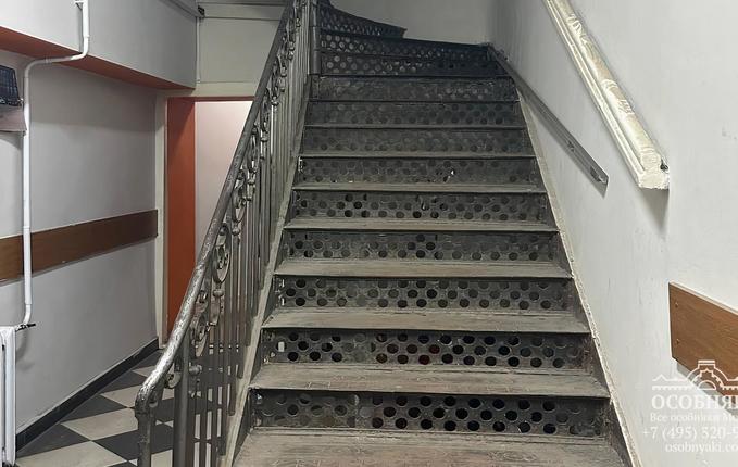 на Кожевнической улице, 13, площадь 737 м