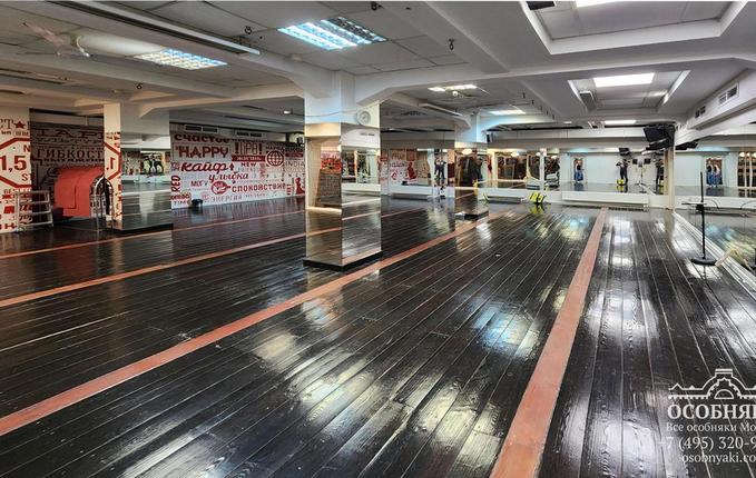 на Льва Толстого, 23с3, площадь 10162 м