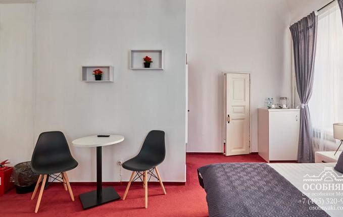 в Старопименовском переулке, 11с2, площадь 688 м