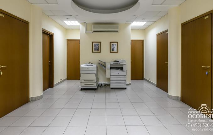 в Последнем переулке, 22, площадь 742 м