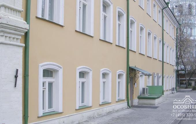 на Раушской набережной, 22, площадь 1200 м