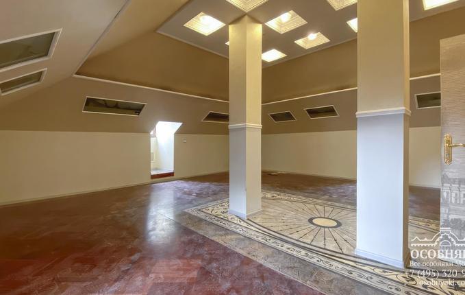 на Раушской набережной, 22, площадь 1200 м