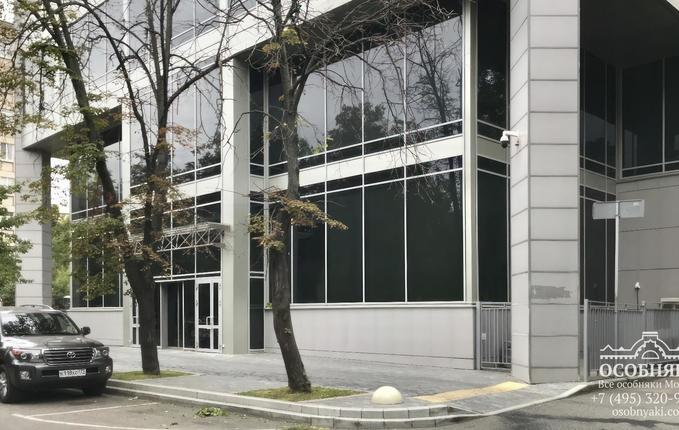 на улице Хамовнический Вал, 26, площадь 2460 м