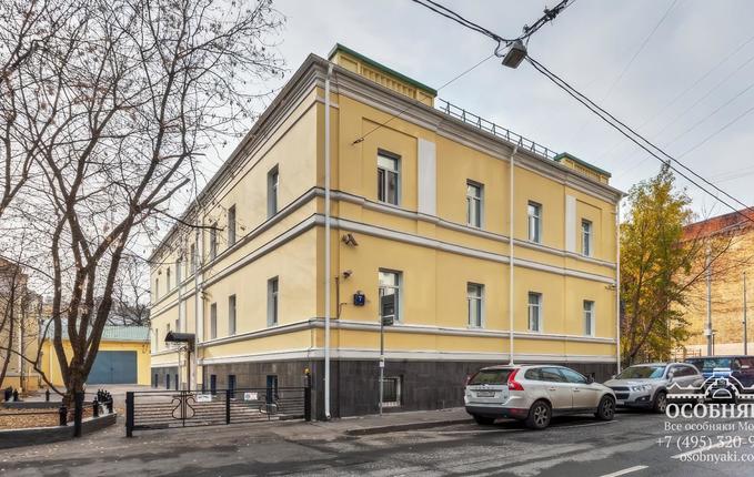 в Большом Могильцевском переулке, 7, площадь 900 м