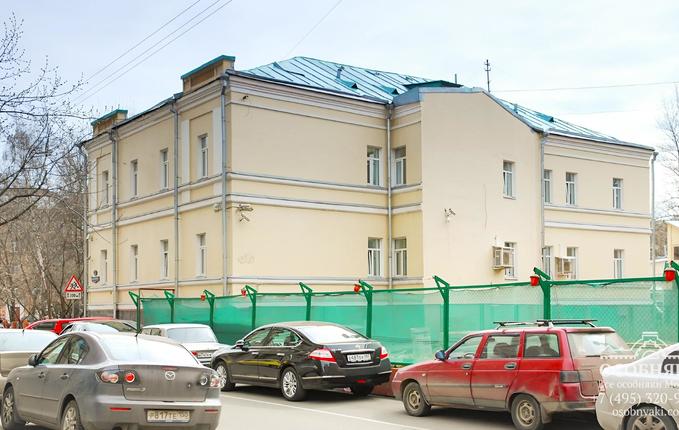 в Большом Могильцевском переулке, 7, площадь 900 м