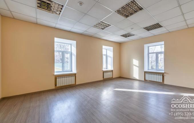 в Большом Могильцевском переулке, 7, площадь 900 м