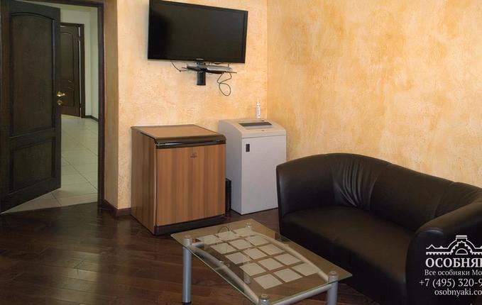 в 1-м Щемиловском переулке, 15, площадь 774 м