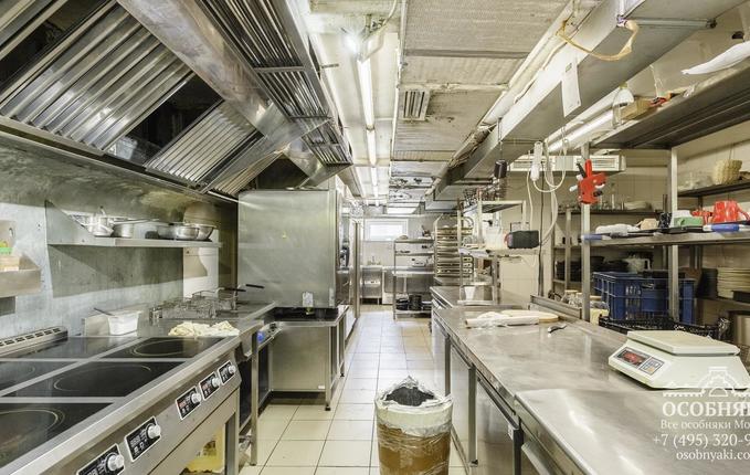 на Петровке, 34с1, площадь 591 м