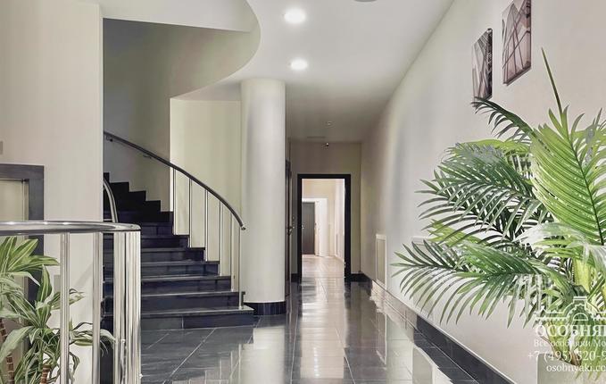 в Большом Николопесковском переулке, 13, площадь 1017 м