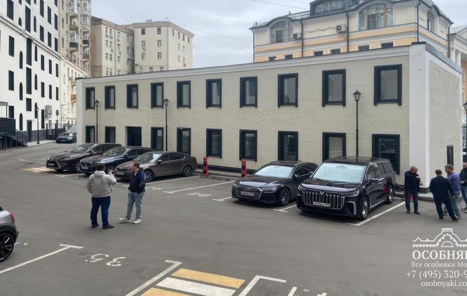 на Овчинниковской набережной, 18/1, площадь 276 м