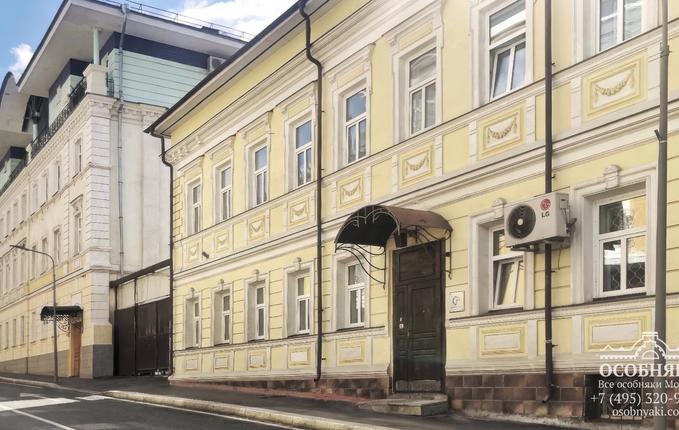 в Мартыновском переулке, 2, площадь 582 м