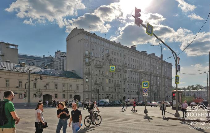 на Садовой-Спасской, 20, площадь 4524 м