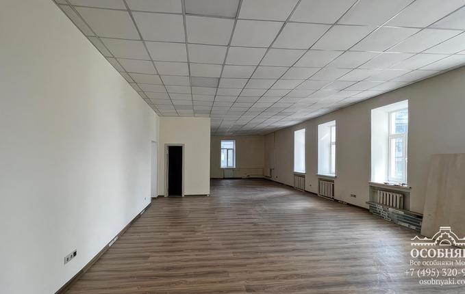 на Садовой-Спасской, 20, площадь 4524 м