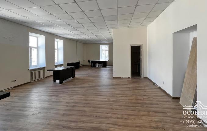 на Садовой-Спасской, 20, площадь 4524 м