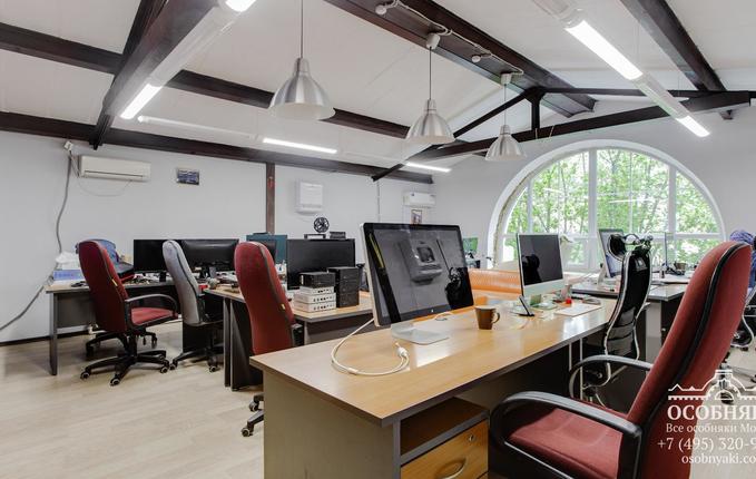 на Ейской улице, 4, площадь 226 м