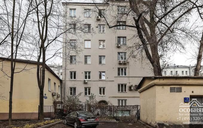 в Большом Патриаршем переулке, 8, площадь 337 м