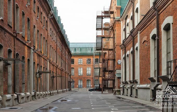 на Дербеневской набережной, 7, площадь 4000 м