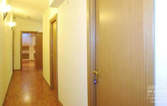 в Вознесенском переулке, 20, площадь 747 м