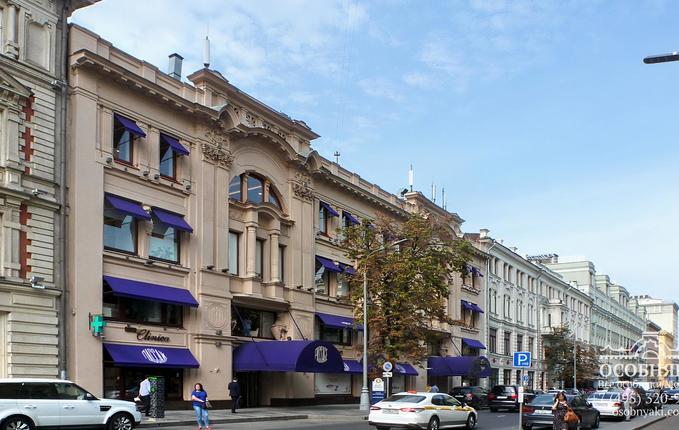 на улице Петровке, 10, площадь 15875 м