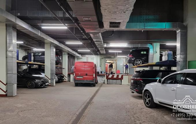 на улице Петровке, 10, площадь 15875 м