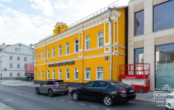 на Озерковской набережной, 8, площадь 550 м