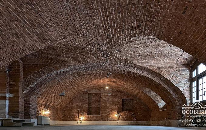 на Большой Ордынке, 14с18, площадь 588 м