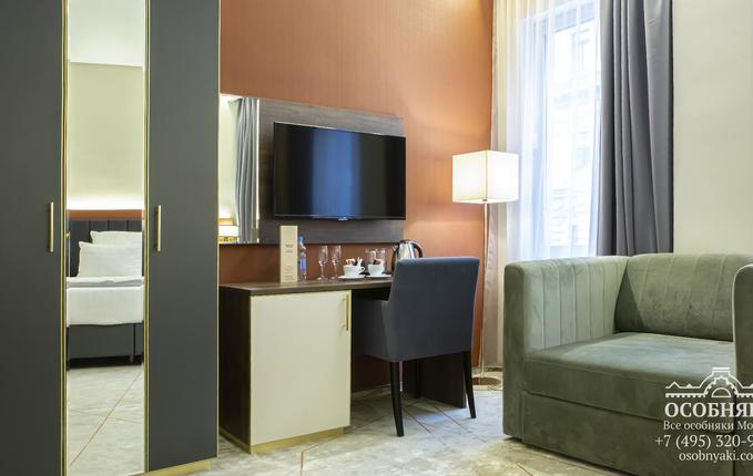 в Милютинском переулке, 2, площадь 1731 м