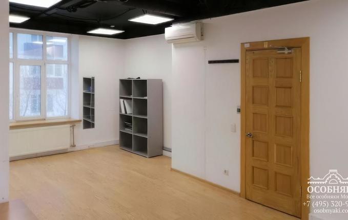 в 5-м Монетчиковском переулке, 20, площадь 374 м