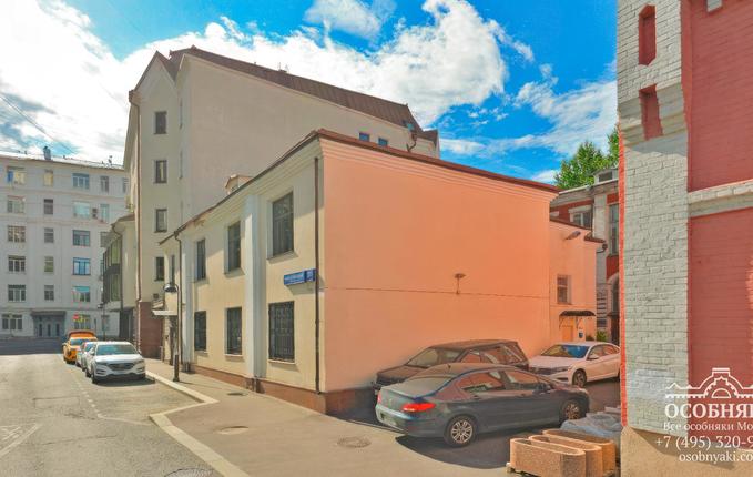 в 5-м Монетчиковском переулке, 20, площадь 374 м