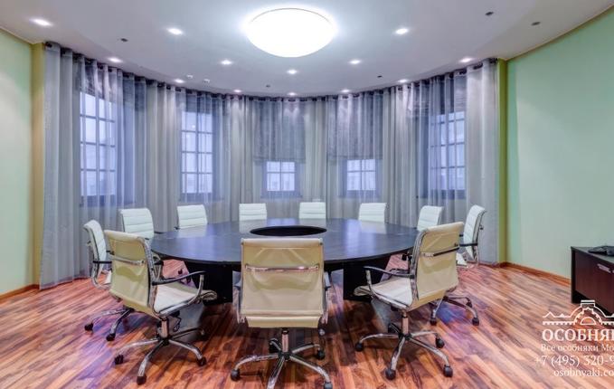 на Большой Ордынке, 48, площадь 1530 м