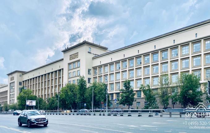 на проспекте Мира, 105, площадь 20476 м