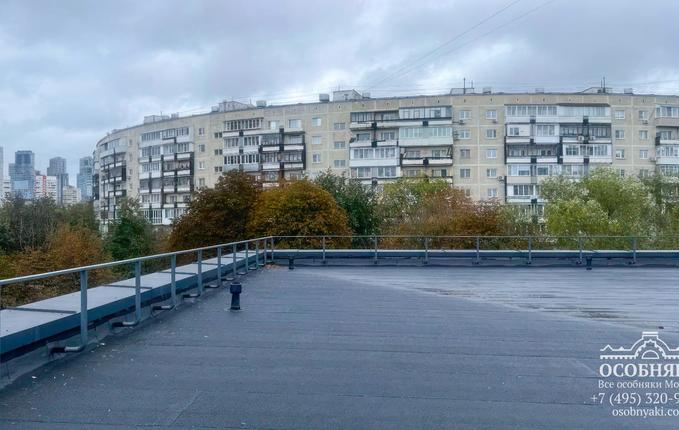 на Нежинской улице, 13А, площадь 2456 м