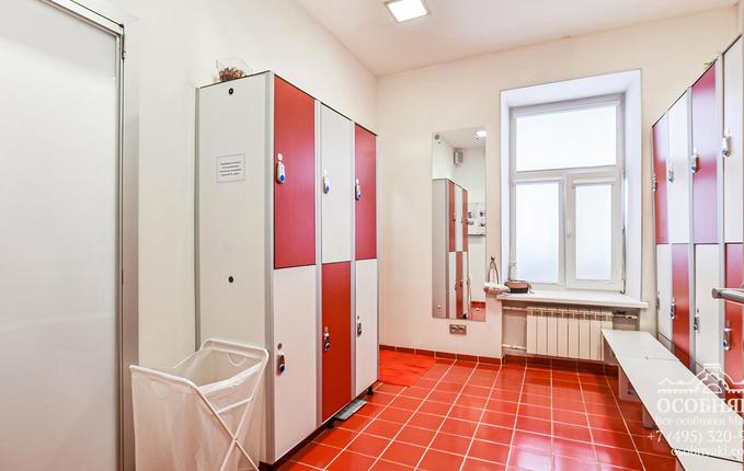 на улице Фадеева, 9, площадь 408 м