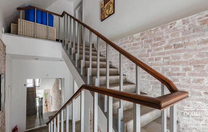 на улице Фадеева, 9, площадь 408 м