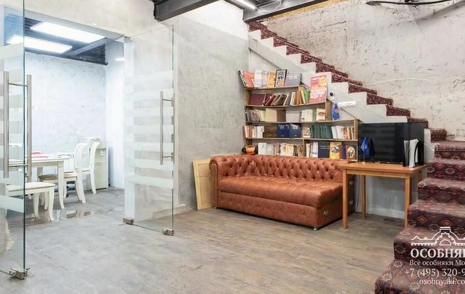 в Армянском переулке, 3-5, площадь 349 м