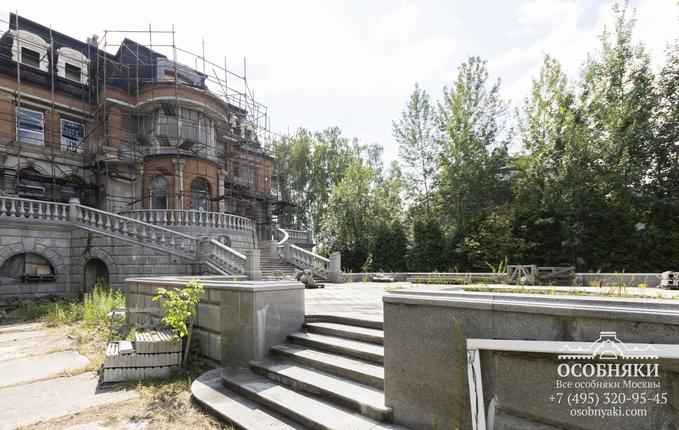 в коттеджном посёлке Береста, 129, площадь 2570 м