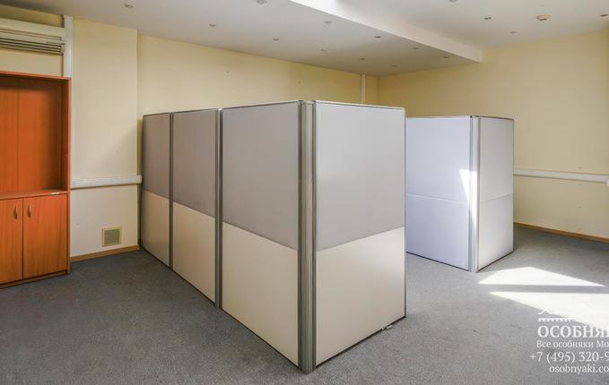 в Бобровом переулке, 4/2, площадь 1046 м