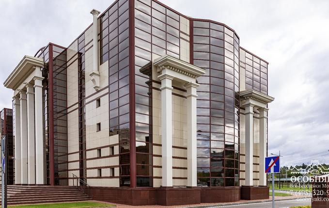 на Рублево-Успенском шоссе, 100, площадь 1731 м