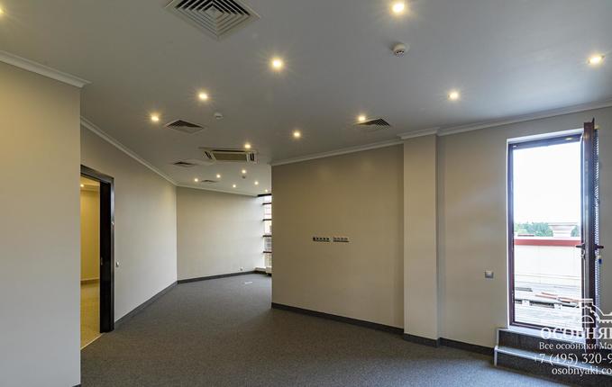 на Рублево-Успенском шоссе, 100, площадь 1731 м