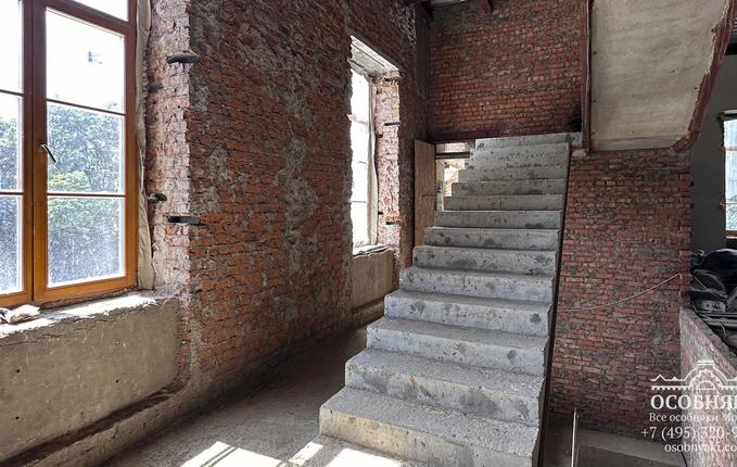 в Ворошиловском парке, 5, площадь 4730 м