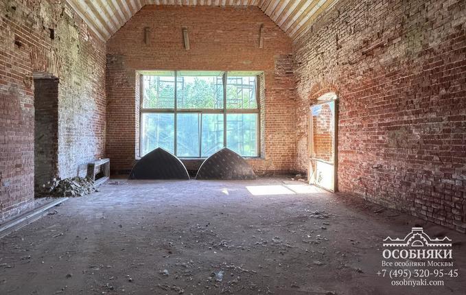 на Запрудной улице, 2/1, площадь 1010 м