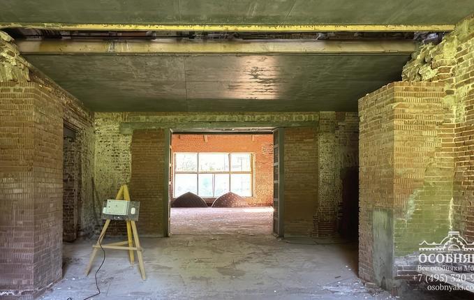 на Запрудной улице, 2/1, площадь 1010 м